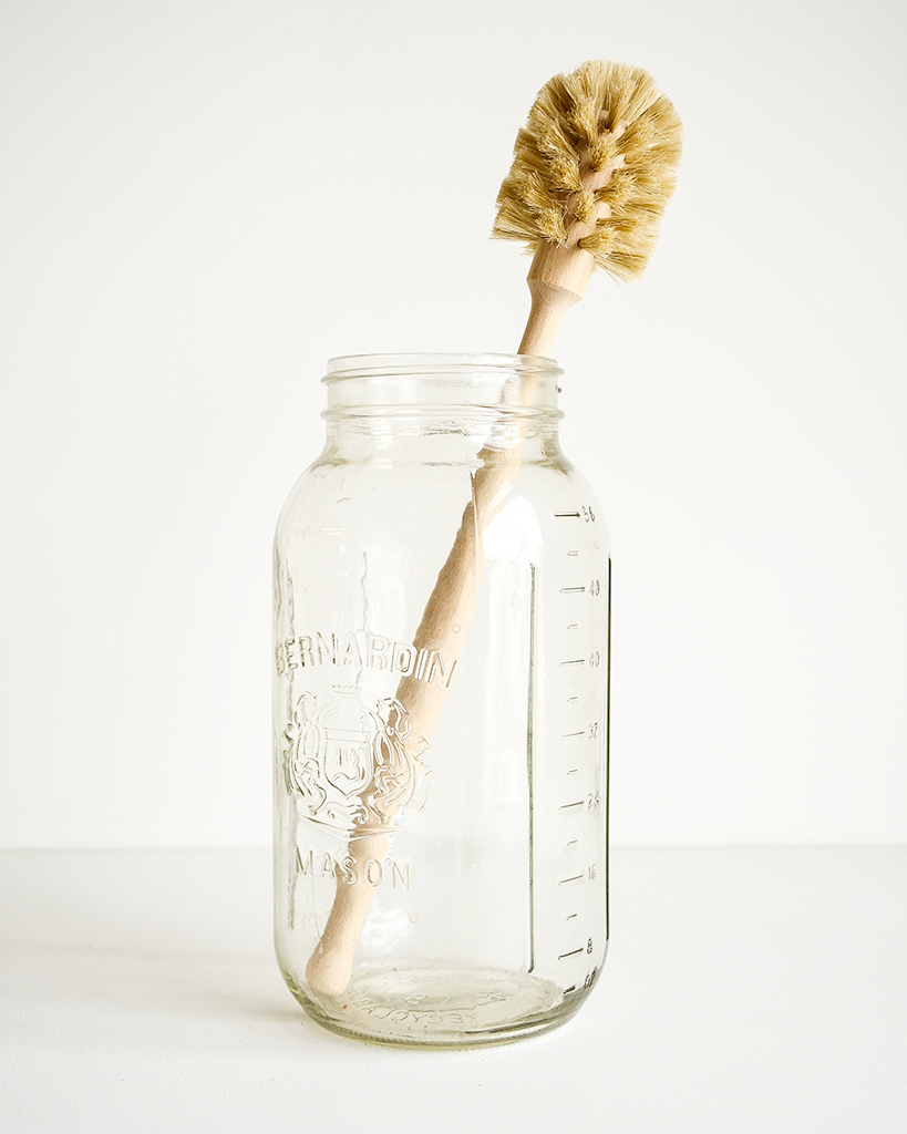 http://www.puregreenmag.com/puregreenmag_com/bank/pageimages/redecker_milk_bottle_brush.jpg